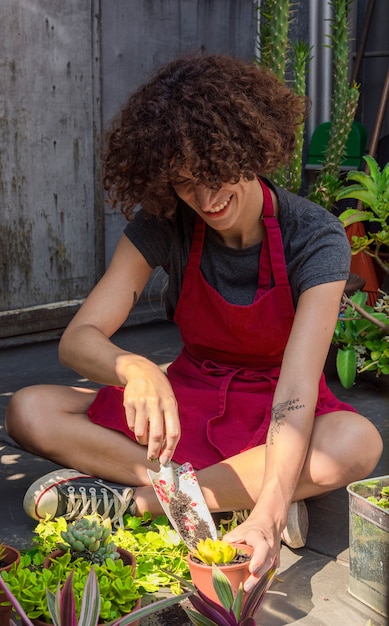 A Venezuelan family preparing a meal using locally sourced vegetables, showcasing a sustainable and economical approach to cooking.
